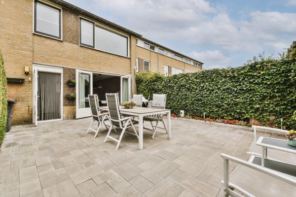 Cost of Courtyard Resurfacing in Wheaton